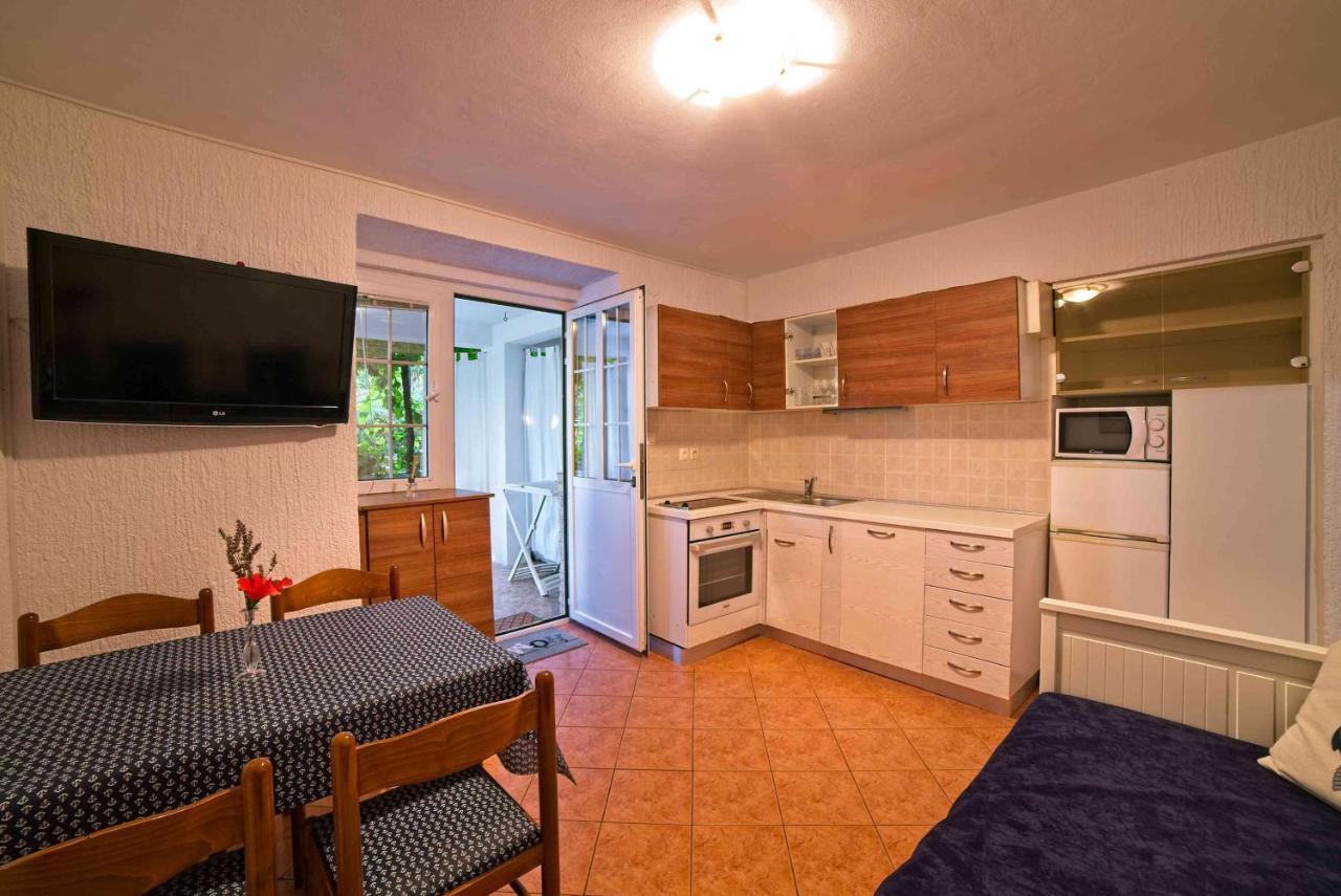 Beach Villa Ema Supetarska Draga Luaran gambar