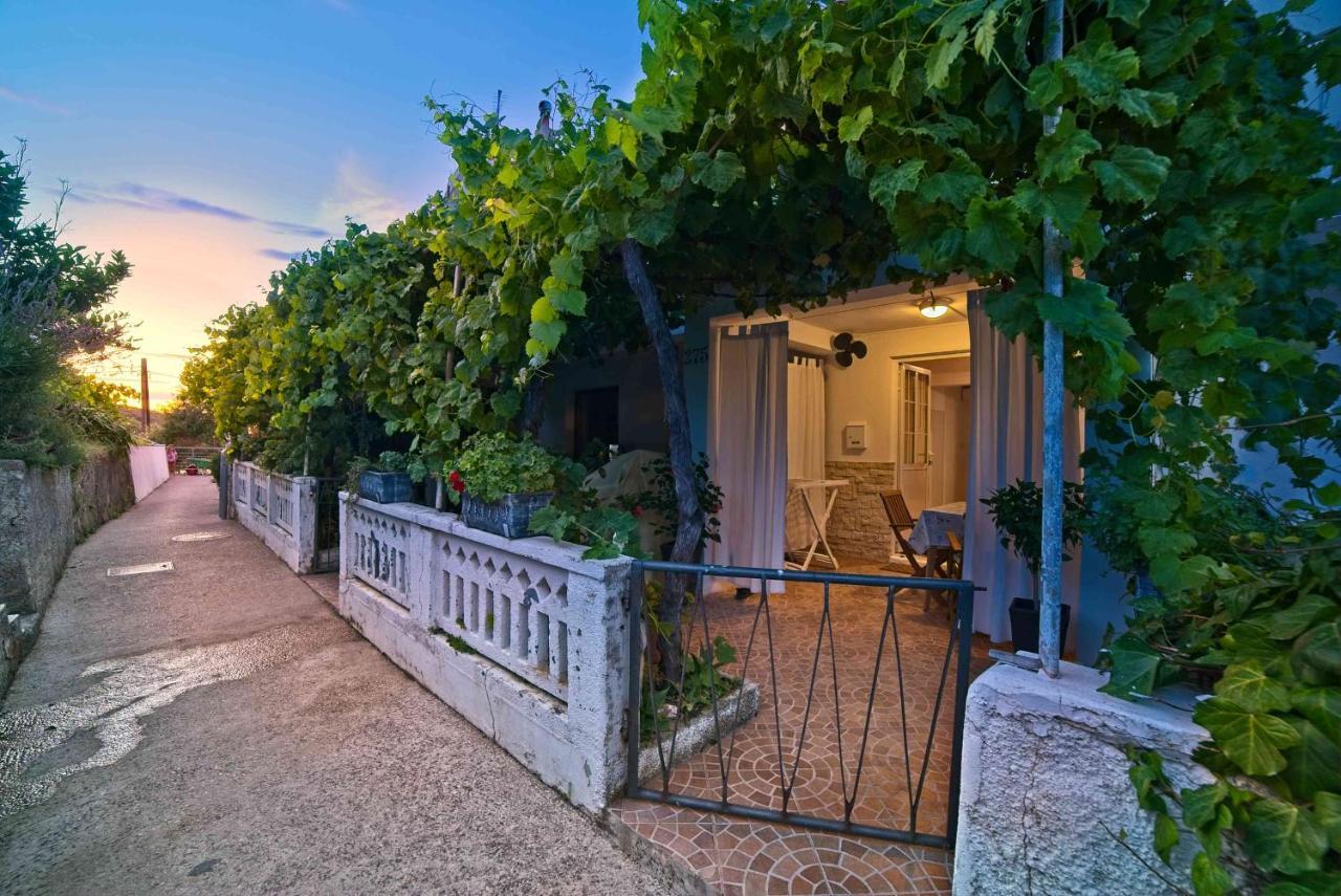 Beach Villa Ema Supetarska Draga Luaran gambar
